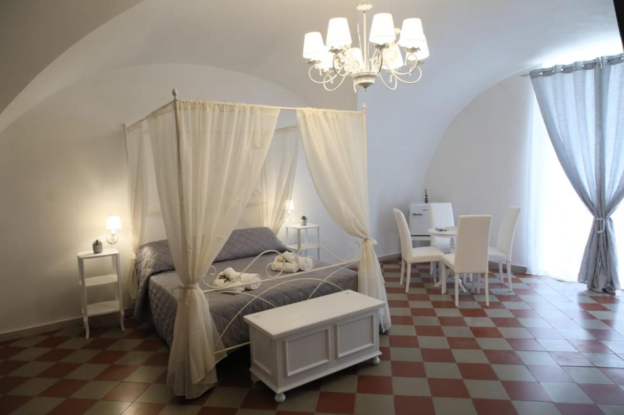 La Maison Piazza Del Popolo Манфредония Экстерьер фото